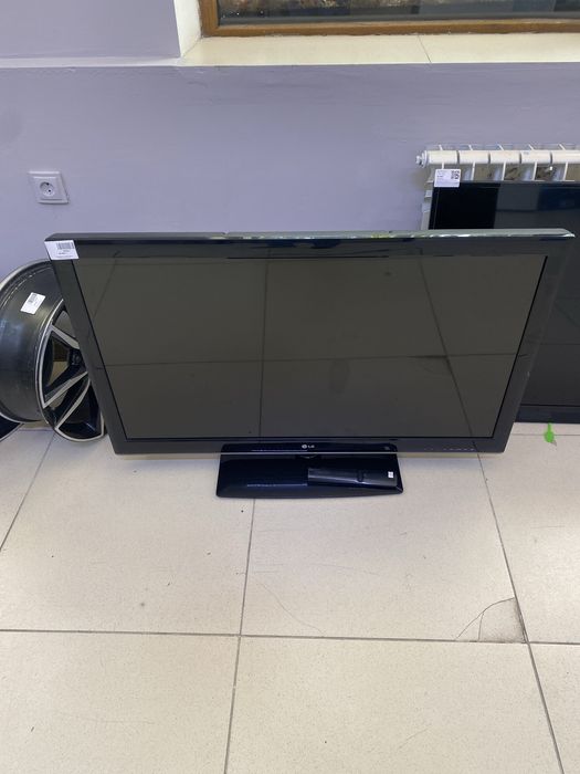 Телевизор LG.