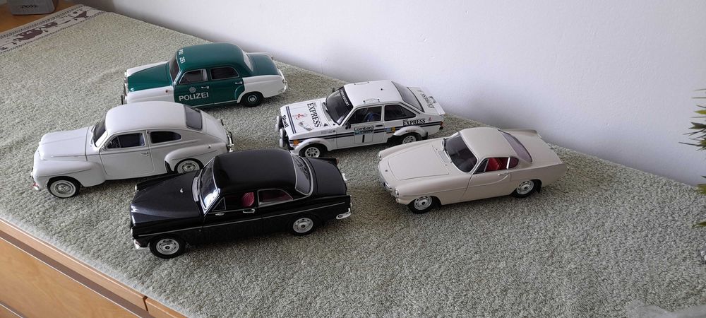 vand machete diferite 1/18 - producatori diferiti