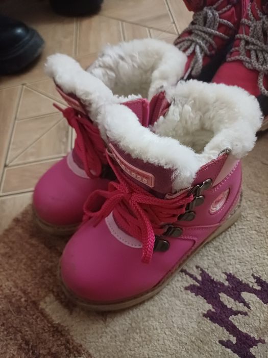 Продам детскую обувь для девочек