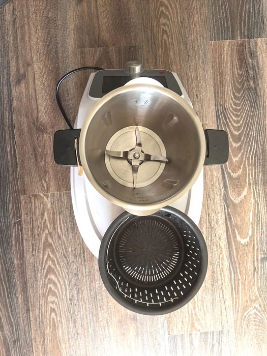 Robot de bucătărie multifuncțional Monsieur Cuisine Connect, 1000W, 3l