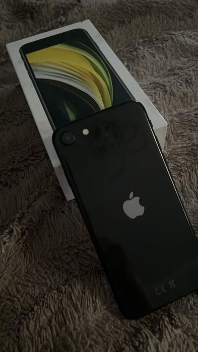 iPhone SE 2020 года