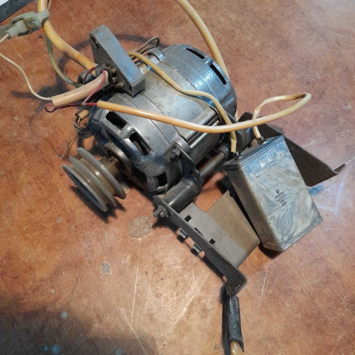 Продам запчасти на Советскую Стиралку