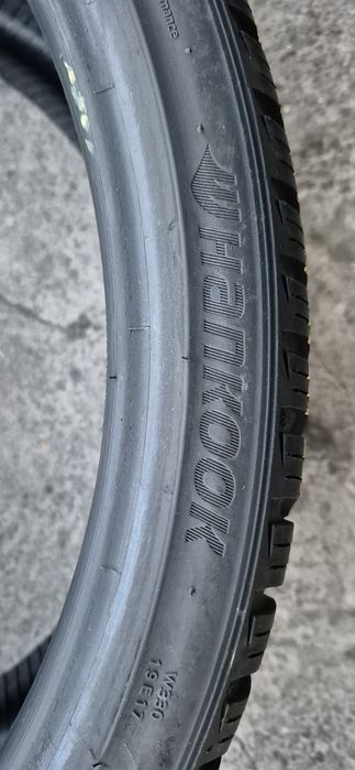4 anvelope iarna ca si noi,2 Continental,2 Hankook,245/30/20.Pret/buc.
