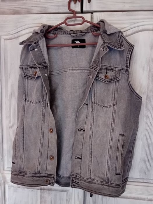 Дънково елече с качулка