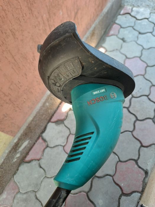 Trimer electric Bosch