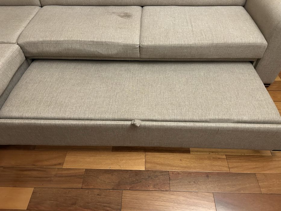 Диван угловой в хорошем состоянии