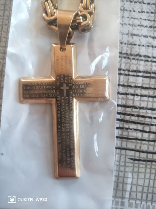 Масивен мъжки ланец,с кръст.