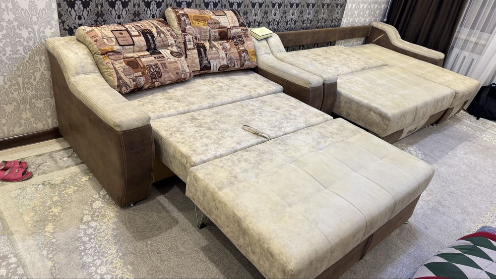 Диванный уголок