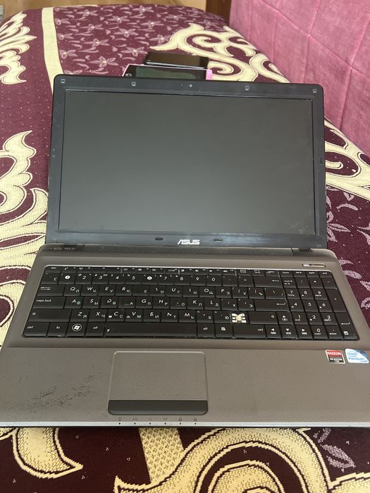 Продается в хорошем состоянии Ноутбук Asus A52J