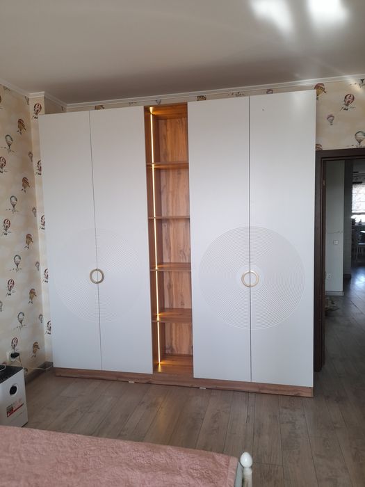 сборщик мебели!!