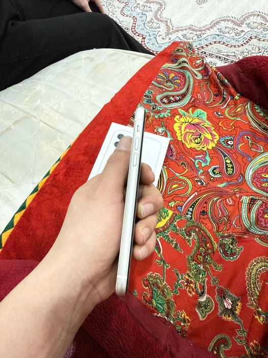 iPhone 11 сатылады 64гб