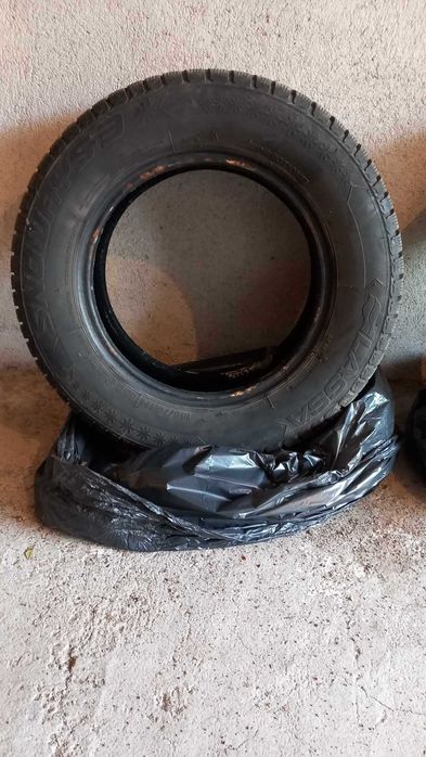 Продавам зимни гуми  14"