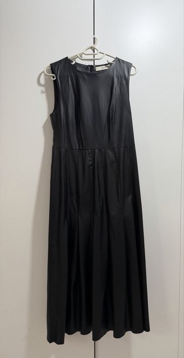 Женское черное платье