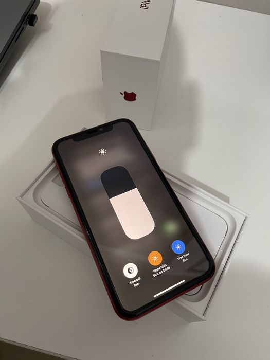 iPhone 11 в идеальном состоянии