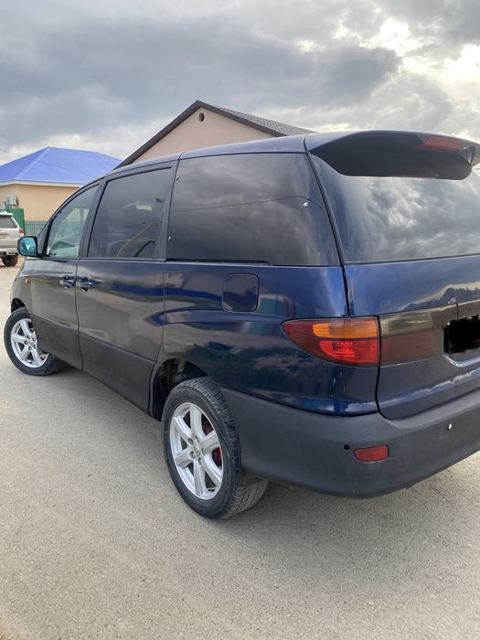 Toyota Эстима 2002