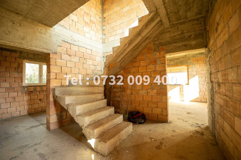 Casă la roșu P+M, 219 mp + Anexă, Teren 475 mp, Deschidere 40m, Hălchiu