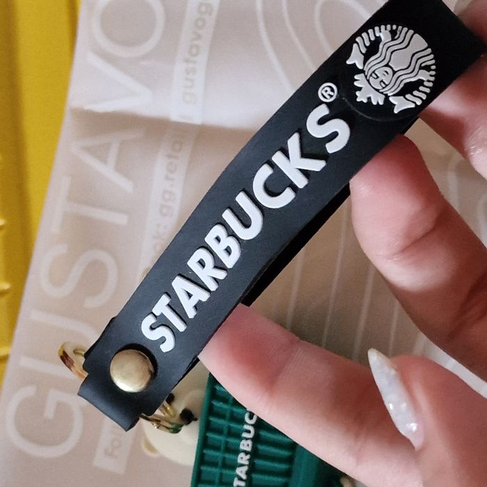 Starbucks,  брелки мультики, история игрушек