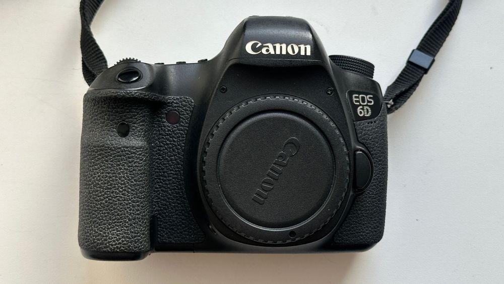 Зеркальный фотоаппарат Canon 6d body