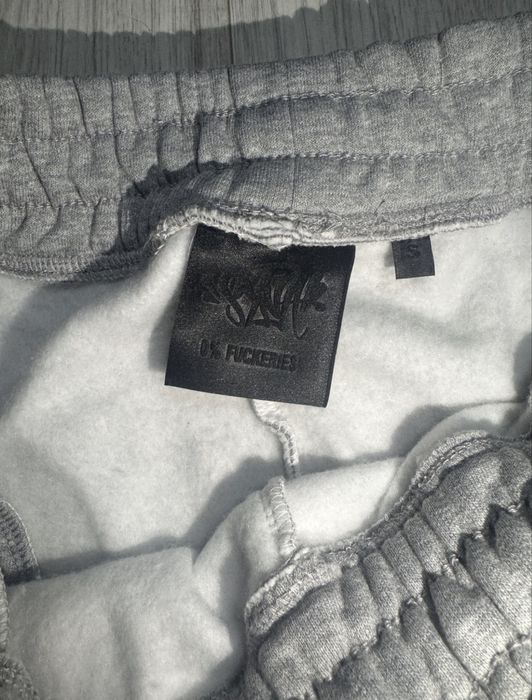 Pantaloni syna world