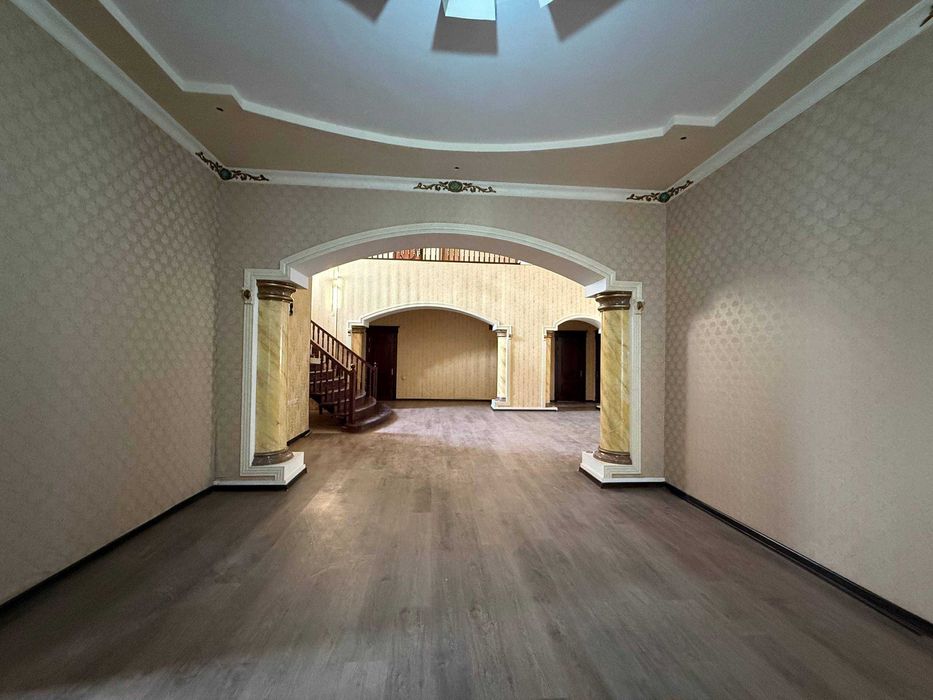 TAYYOR 8 SOTIQLI hovli sotiladi #a797