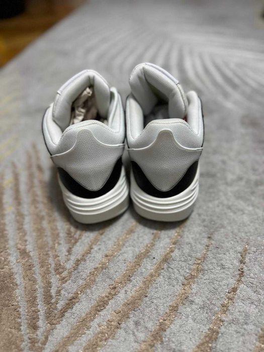 Adidasi barbati marimea 43