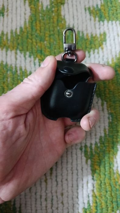 Продам Чехол для Аир подс наушники
