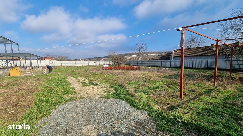 Casă P+1 pe structură metalica  – teren 2.660 mp  - toate utilitatile