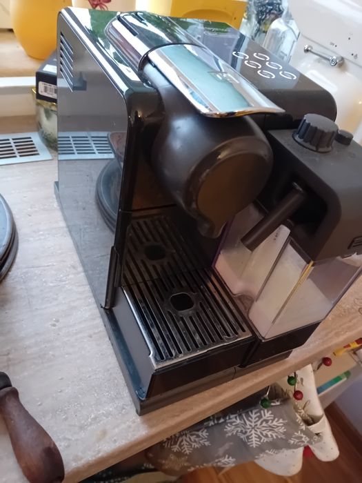 Aparat de cafea nespresso delonghi