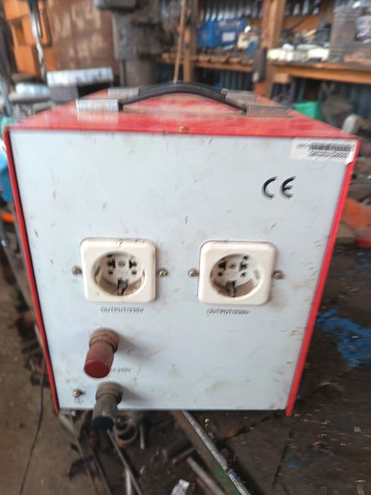 Regulator de tensiune