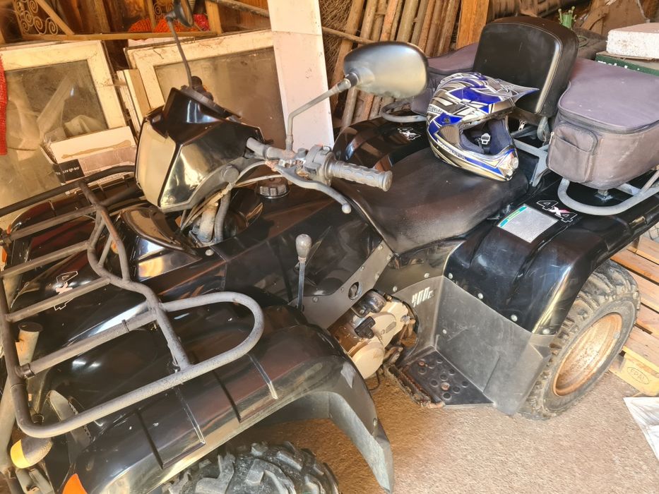 Vând atv 4x4 de 400 cmc