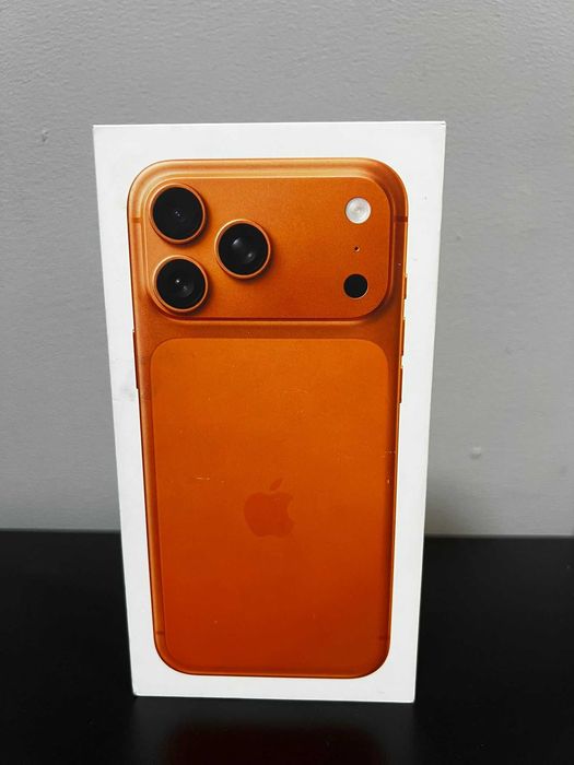 iPhone 17 PRO MAX / Orange / 256 GB / NOU 0 CICLURI / Garantie 2 ANI  * Krom Amanet Margeanului *
