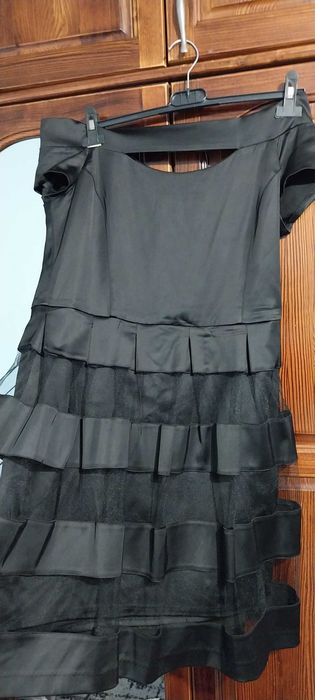 Черна рокля , JUNONA