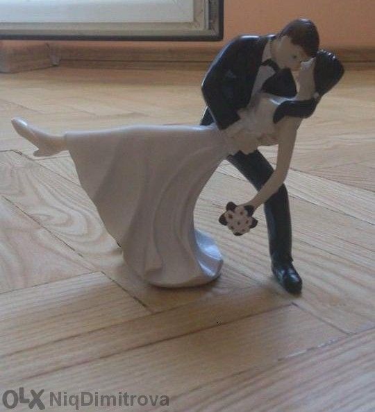 статуя за сватбена торта