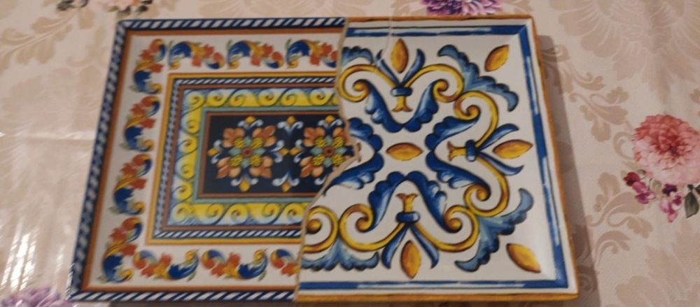 Set 2 tavite  platouri deosebite