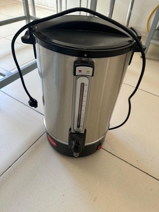 Подается кухонное оборудование