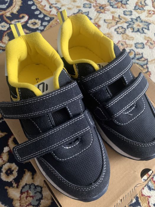 Продам кроссовки