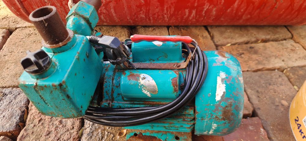 Водяной насос буу