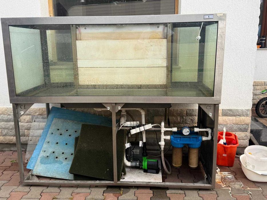 Acvariu INOX 1000l retinere peste la vanzare pastrav crap