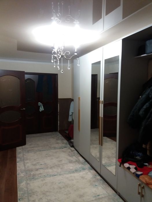 Продается 4 комнатная квартира