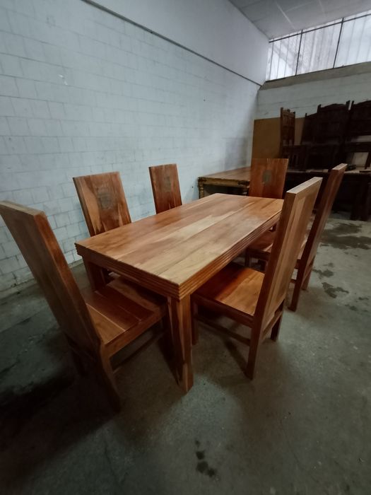 Масивни Маси и столове