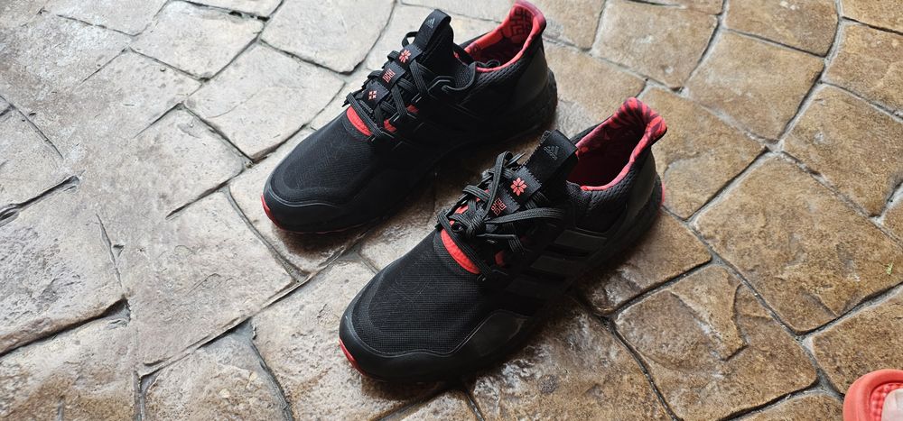 adidas Originals ULTRABOOST DNA MONO | GZ6074 |