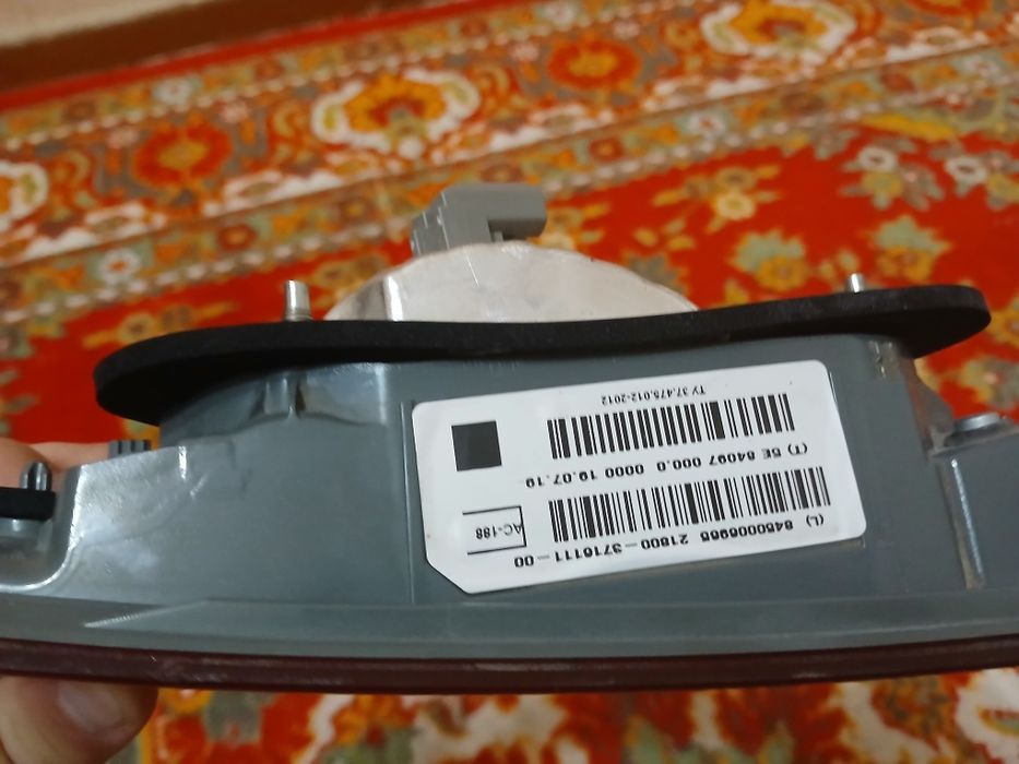 Лада веста задняя фара с багажа