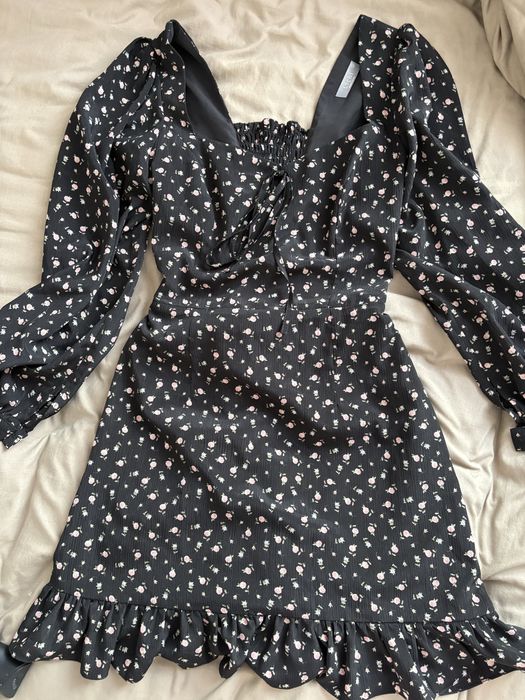 Платья в отличном состоянии ,срочно