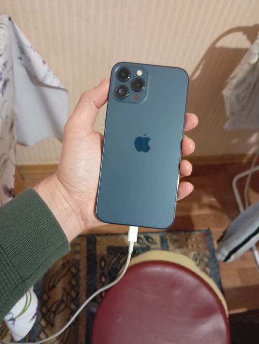 12 про Макс в хорошем состоянии