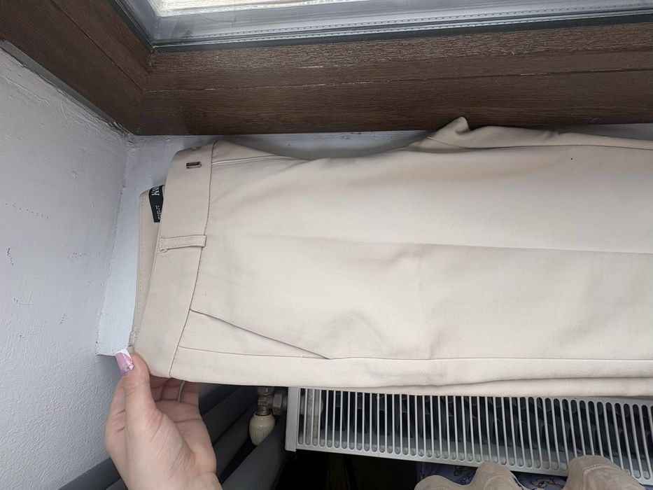 Pantaloni crem eleganti