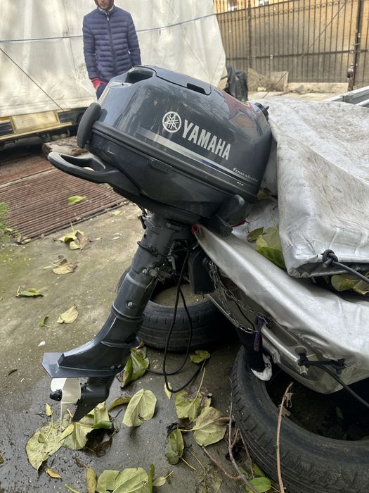 Vand barca aluminiu+Motor yamaha nou+sonar Garmin nou.