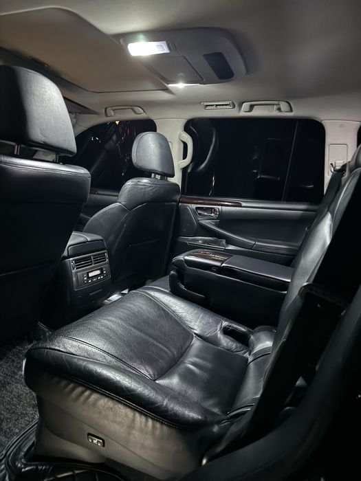 Lexus LX 570 Sport + 2011/12