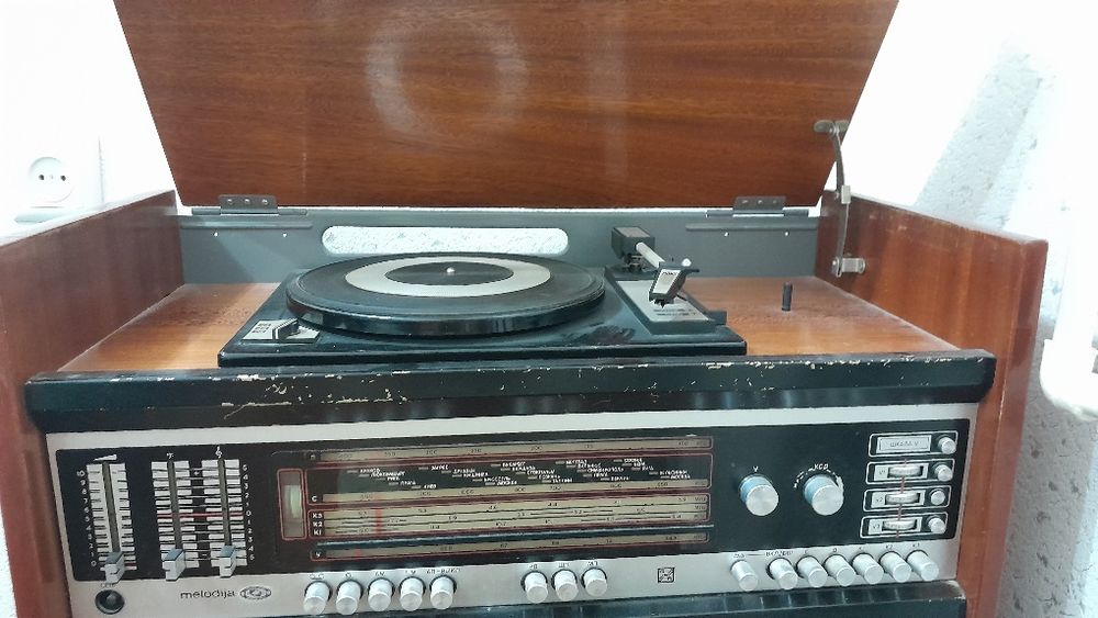 Радиола Мелодия, рижского производство, период СССР ,