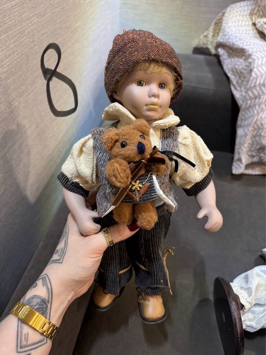 Продам фарфоровые куклы