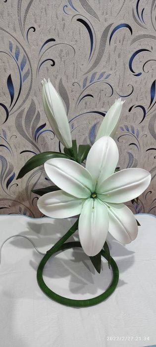 Лилия светильник